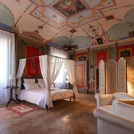 A Palazzo Fermo