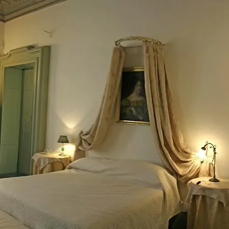 A Palazzo Fermo